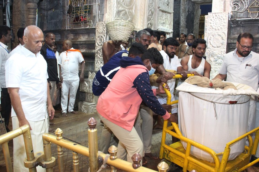  ബാംഗ്ലൂരിൽ നിന്നുള്ള മുരളീകൃഷ്ണ എന്ന ഭക്തനാണ് ഇതിനായി സംഭാവന നൽകിയയത്. പത്തു കോടി രൂപ ചെലവഴിച്ചാണ് പുതിയ പരകമണി ഒരുക്കിയിരിക്കുന്നത്. സിസിടിവി ക്യാമറകൾ ഉൾപ്പെടെയുള്ള ഏറ്റവും പുതിയ സുരക്ഷാ സൗകര്യങ്ങളോടു കൂടിയാണ് നിർമാണം.