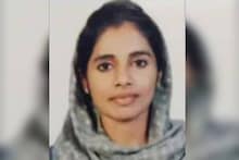 കോഴിക്കോട് സ്വകാര്യബസ് സ്‌കൂട്ടറില്‍ ഇടിച്ച് എഞ്ചിനിയറിങ് വിദ്യാര്‍ഥിനി മരിച്ചു