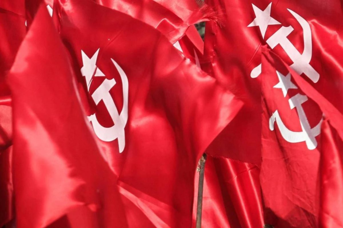 "ന്യൂനപക്ഷ വിഭാഗങ്ങളെ ആന്തരിക ഭീഷണിയായിട്ടാണ് സംഘപരിവാർ പ്രഖ്യാപിച്ചിട്ടുള്ളത്, അവരെ കൂടെ നിർത്താനുള്ള പ്രവർത്തനങ്ങൾ അങ്ങേയറ്റം പരിഹാസ്യം'