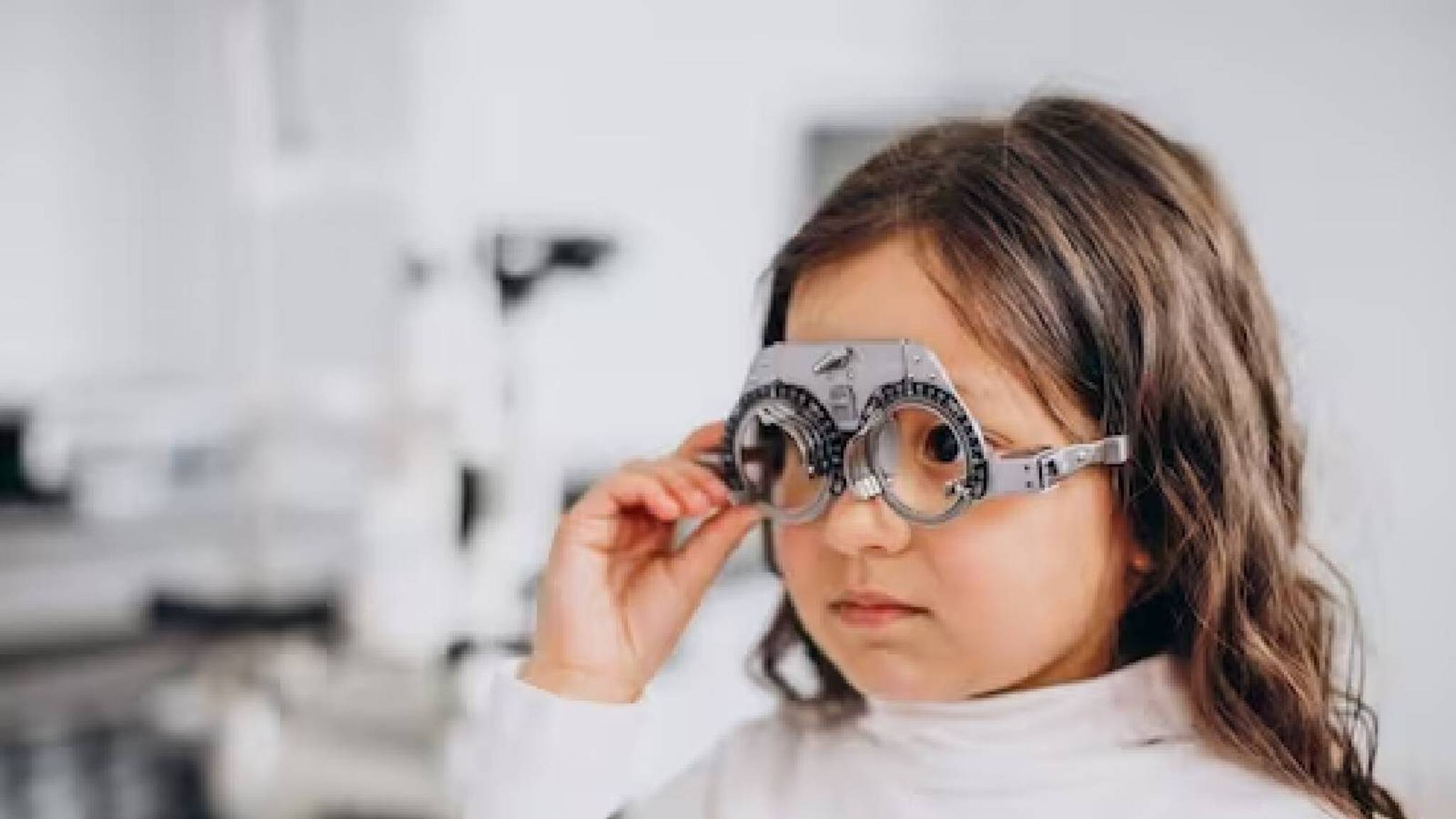 25 വർഷത്തിനിടെ ലോകജനസംഖ്യയുടെ പകുതിയോളം പേർക്കും ഹൃസ്വദൃഷ്ടി ബാധിച്ചേക്കാമെന്ന് വിദ​ഗ്ധർ; എങ്ങനെ പ്രതിരോധിക്കാം?