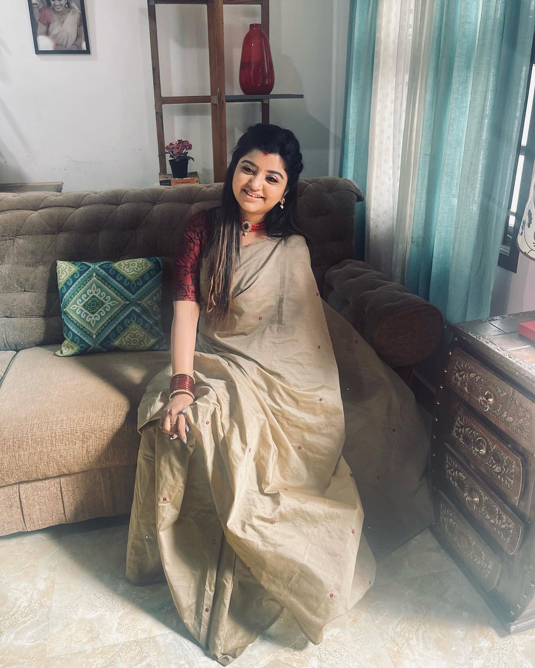  ബ്രോയിലർ കോഴി എന്നർത്ഥം വരുന്ന വാക്കാണത്രേ ബൊന്ദ കോഴി. ഇത് ആൾക്കാരെ അൽപ്പം അലോസരപ്പെടുത്താൻ വേണ്ടി പ്രയോഗിക്കുന്ന തമിഴ് വാചകമാണ്