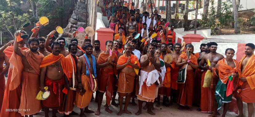  ശനിയാഴ്ച 12 ക്ഷേത്രങ്ങളിലും പ്രത്യേക അഭിഷേകങ്ങൾക്കൊപ്പം നാല് യാമപൂജകൾ നടക്കും.
