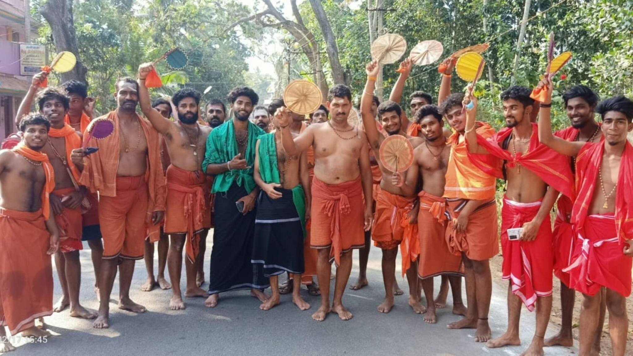 Maha Shivratri 2023| തൃപ്പരപ്പ് അരുവിയിൽ ശിവാലയ ഭക്തർ; ഭക്തിനിർഭരമായി ശിവാലയ ഓട്ടം