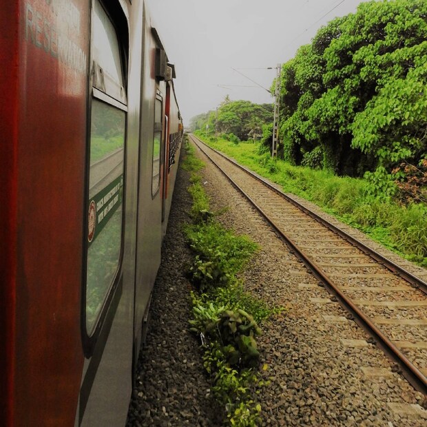 Railway, Indian Railway, Intercity Express, Ernakulam-Bengaluru, Kerala news, Kottayam, TTE arrested, ഇന്ത്യൻ റെയിൽവേ, കോട്ടയം, ഇന്‍റർസിറ്റി എക്സ്പ്രസ്