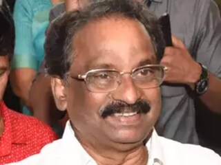 എ കെ ബാലൻ