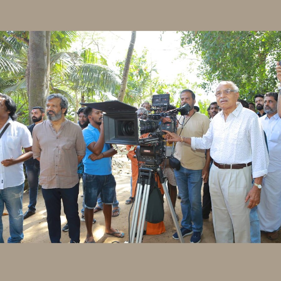  സംവിധായകൻ ആർ.കെ. വിൻസെന്റ് സെൽവയുടേതാണ് തിരക്കഥ. ഛായാഗ്രഹണം- വെങ്കിടേഷ് വി., പ്രോജക്ട് ഡിസൈനർ- സജിത്ത് കൃഷ്ണ, സംഗീതം- ജാക്സൺ വിജയൻ, ലിറിക്സ്- സജു എസ്., ഡയലോഗ്സ്- ആർ.കെ. വിൻസെന്റ് സെൽവ, രമേശ് അമ്മനത്ത്; എഡിറ്റർ- ആന്റണി, സംഘട്ടനം- ഫീനിക്സ് പ്രഭു, പ്രൊഡക്ഷൻ കൺട്രോളർ- അമൃത മോഹൻ, ചീഫ് അസോസിയേറ്റ്- മഹേഷ് മനോഹർ, മേക്കപ്പ്- പ്രതിഭ രംഗൻ, ആർട്ട് ഡയറക്ടർ- മഹേഷ് നമ്പി, കോസ്റ്റ്യൂം- അരുൺ മനോഹർ, പി.ആർ.ഒ.- മഞ്ജു ഗോപിനാഥ്, സ്റ്റിൽസ്- ബാവിഷ്, ഡിസൈൻ- ചിറമേൽ മീഡിയ വർക്ക്സ്. 30 ദിവസത്തോളം നീളുന്ന ചിത്രത്തിന്റെ ഷൂട്ടിംഗ് ലൊക്കേഷനുകൾ ആലപ്പുഴ, കൊല്ലം നീണ്ടകര എന്നിവിടങ്ങളാണ്