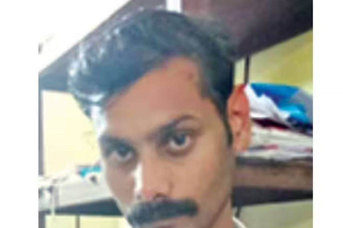 ഇയാളുടെ പക്കലിൽ നിന്ന്  2.210 ഗ്രാം എം.ഡി.എം.എ.യും പിടിച്ചെടുത്തു.