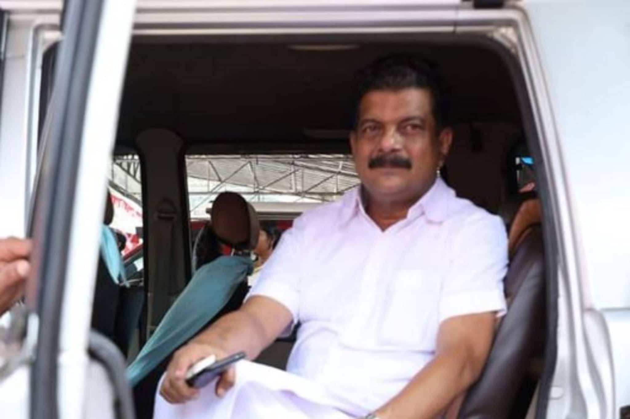 ഏഷ്യാനെറ്റ് ന്യൂസിനെതിരായ പരാതിയിൽ മൊഴി നൽകാൻ ക്രൈംബ്രാഞ്ചിന് മുന്നിൽ പിവി അൻവർ ഹാജരായി