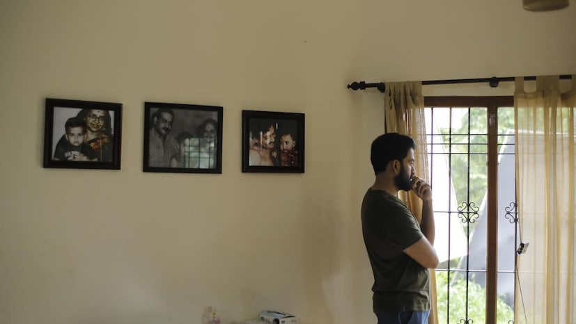  എന്നാൽ ഇത്രയും കേട്ടതും ഒരു ആരാധിക കമന്റിൽ എത്തിച്ചേർന്നു. പൃഥ്വിരാജിനെ 'ഒന്ന് ഉഴിഞ്ഞിടേണ്ടി വരും' എന്ന് അവർ. പൃഥ്വിക്ക് കണ്ണേറ് കൊണ്ടു എന്ന മട്ടിലാണ് കക്ഷി