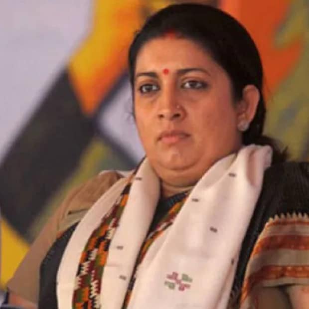  ക്യൂൻകി സെറ്റിൽ ഒരു ദിവസം 18 മുതൽ 20 മണിക്കൂർ വരെ അഭിനയിച്ചിരുന്ന കാലം. ഒരുദിവസം തീരെ വയ്യാതായതു പോലെ തോന്നി സ്മൃതിക്ക്‌. ഗർഭിണിയാണെന്ന് അറിഞ്ഞിരുന്നില്ല. തീരെ സുഖമില്ലാതിരുന്നതിനാൽ, തന്റെ ഷോട്ടുകൾ ആദ്യം പൂർത്തിയാക്കാൻ ആവശ്യപ്പെട്ടു. ഡോക്‌ടറെ വിളിച്ചതും എത്രയും വേഗം ആശുപത്രിയിൽ പോയി സോണോഗ്രാം എടുക്കാൻ നിർദ്ദേശിക്കപ്പെട്ടു (തുടർന്ന് വായിക്കുക)