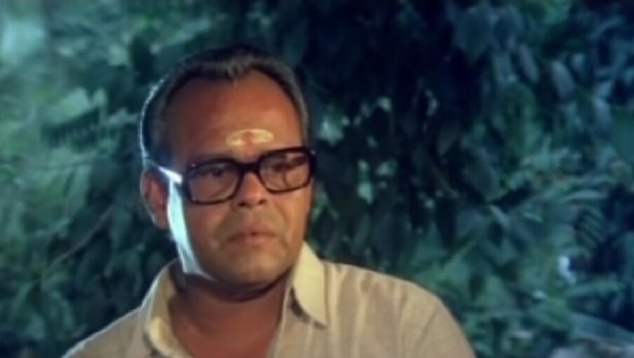  സിനിമാ ജീവിതത്തിൽ മറക്കാൻ പറ്റാത്ത വ്യക്തിത്വമാണ് ഇന്നസെന്റ് എന്ന് ഗണേശ് കുമാർ പറയുന്നു. അദ്ദേഹത്തിന്റെ ഹാസ്യം മറ്റൊരു ശൈലിയാണ്. മലയാള സിനിമയിൽ കണ്ടിട്ടുള്ളതും കണ്ടുകൊണ്ടിരിക്കുന്നതുമായ ഹാസ്യത്തിൽ നിന്ന് വ്യത്യസ്‌തമായി ഇന്നസെന്റ് ചേട്ടന്റെ ശൈലി അദ്ദേഹം ഉണ്ടാക്കിയെടുത്തു. ലോകത്ത്, അവനവനെ കുറിച്ചുതന്നെ തമാശയുണ്ടാക്കിയിട്ടുള്ള വ്യക്തിത്വം ഇന്നസെന്റ് മാത്രമായിരിക്കുമെന്നും ഗണേശ് പറഞ്ഞു.