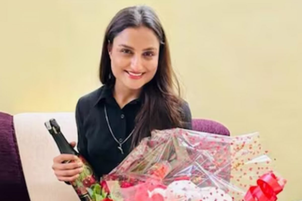 ബംഗളൂരുവിൽ എയർ ഹോസ്റ്റസ് നാലാമത്തെ നിലയിൽനിന്ന് വീണുമരിച്ചു; മലയാളി യുവാവ് അറസ്റ്റിൽ