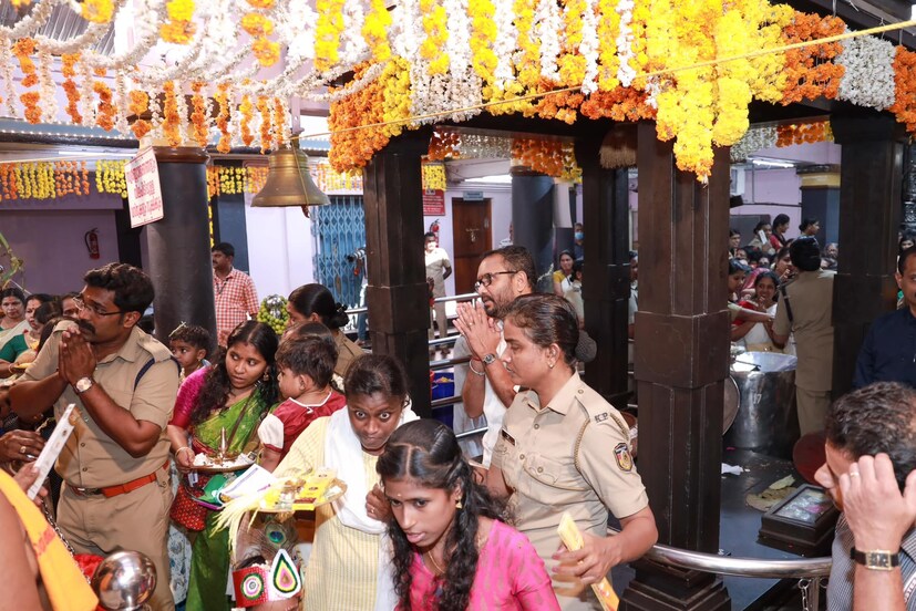  പൊങ്കാല ചടങ്ങുകൾക്ക് മുൻപായി ആറ്റുകാൽ ക്ഷേത്രദർശനം നടത്തുന്ന ബി.ജെ.പി. സംസ്ഥാന അധ്യക്ഷൻ കെ. സുരേന്ദ്രൻ