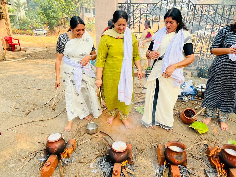  തൃക്കാക്കരക്കാരുടെ ക്ഷേമത്തിനായി ഉമാ തോമസിന്റെ പൊങ്കാല സമർപ്പണം