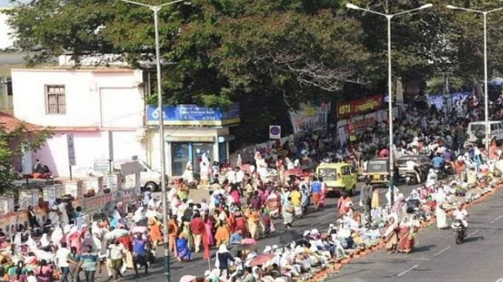 കോവിഡ് ഭീതിയില്ലാതെ ആറ്റുകാൽ പൊങ്കാല; ഭക്തിസാന്ദ്രമായി അനന്തപുരി