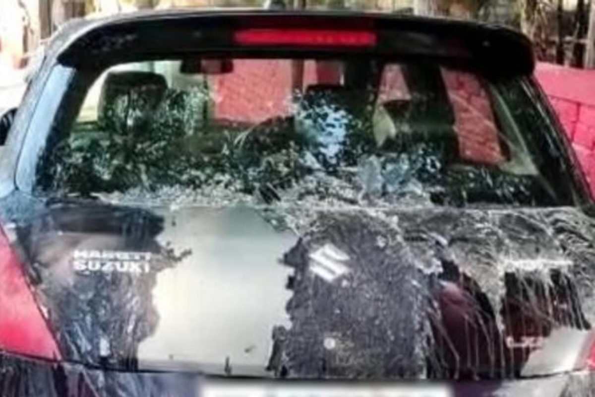 ജോലിയിൽനിന്ന് പിരിച്ചുവിട്ടതിന് 12 വാഹനങ്ങൾ ആസിഡൊഴിച്ച് നശിപ്പിച്ചയാൾക്കെതിരെ കേസ്