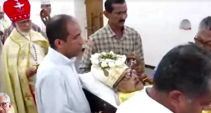  സീറോ മലങ്കരസഭയുടെ മേജര്‍ ആര്‍ച്ച്ബിഷപ് കര്‍ദിനാള്‍ ബസേലിയോസ് മാര്‍ ക്ലീമിസ് കാതോലിക്ക ബാവ, ലത്തീന്‍സഭാ പ്രതിനിധി കോഴിക്കോട് ബിഷപ്പ് ഡോ. വര്‍ഗീസ് ചക്കാലക്കല്‍ എന്നിവര്‍ സന്ദേശങ്ങള്‍ നല്‍കി. ഫ്രാന്‍സീസ് മാര്‍പാപ്പായ്ക്കുവേണ്ടി വത്തിക്കാന്‍ സ്റ്റേറ്റ് സെക്രട്ടറി അയച്ച അനുശോചന സന്ദേശം ബിഷപ് മാര്‍ തോമസ് പാടിയത്ത് വായിച്ചു.
