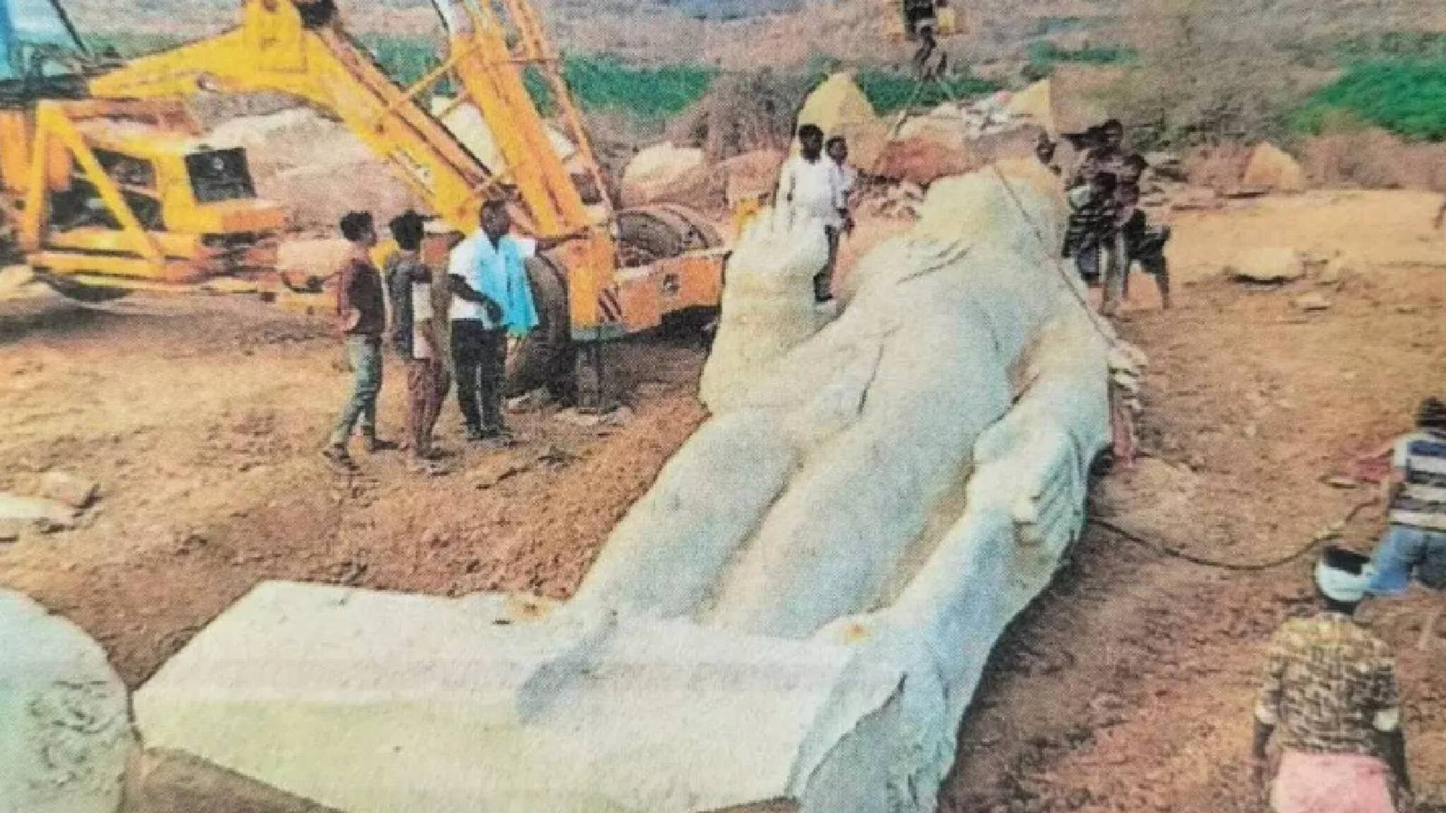 ദക്ഷിണേന്ത്യയിലെ ഏറ്റവും വലിയ ഒറ്റക്കൽ ഹനുമാന്‍ പ്രതിമ തൃശൂരിലെത്തി