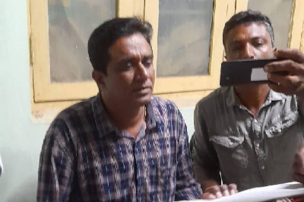 മുറുക്ക് കച്ചവടക്കാരനിൽ നിന്നും 13,500 രൂപ കൈക്കൂലി വാങ്ങിയ ഹെൽത്ത് ഇൻസ്‌പെക്ടർ അറസ്റ്റിൽ