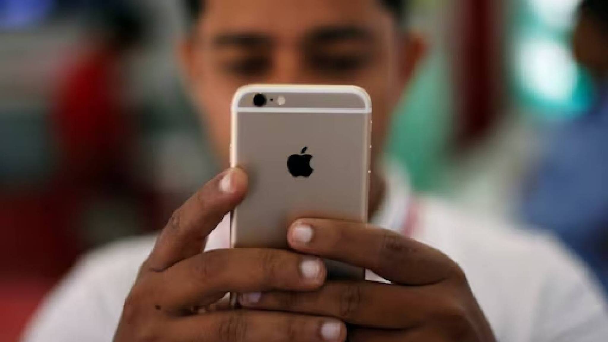 ഇനി നഗ്ന വീഡിയോയോ ഫോട്ടോയോ വേണമെങ്കിൽ  നിങ്ങൾ 'ഒപ്പിടണം'; പുതിയ ഫീച്ചറുമായി ആപ്പിൾ