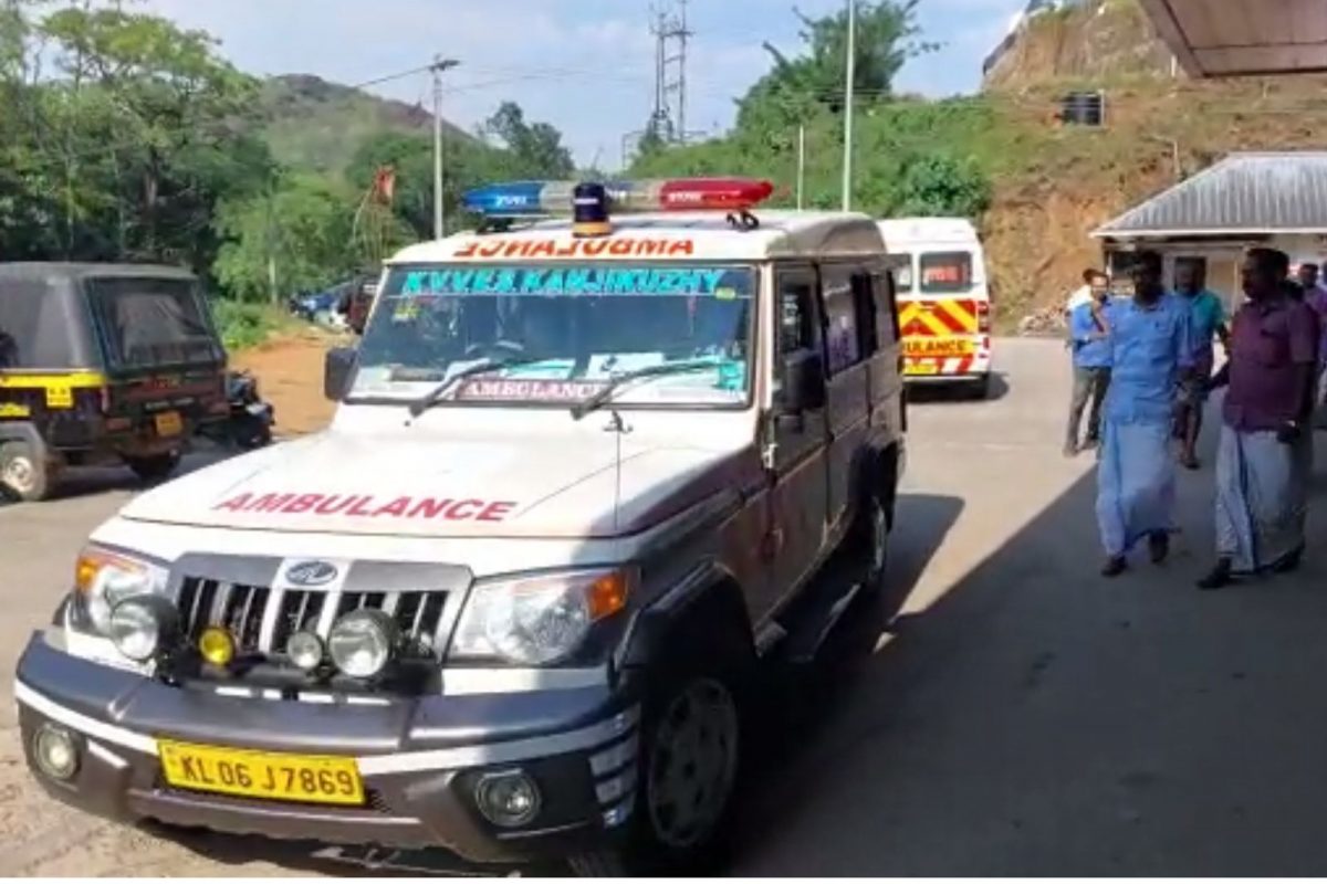 11 വയസ്സുള്ള പെൺകുട്ടിയും എട്ടും രണ്ടും വയസ്സുള്ള ആൺകുട്ടികളും മെഡിക്കല്‍ കോളജ് ആശുപത്രിയിൽ ചികിത്സയിൽ