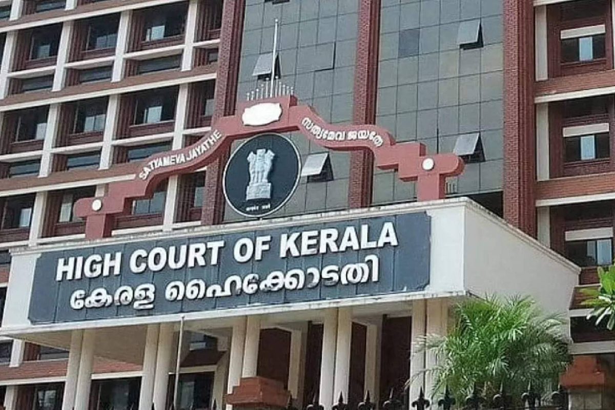 മതേതരസ്വഭാവമുള്ള കേരള സമൂഹം ഇത് സ്വീകരിച്ചോളുമെന്ന് ഹൈക്കോടതി വാക്കാല്‍ പരാമർശിച്ചു