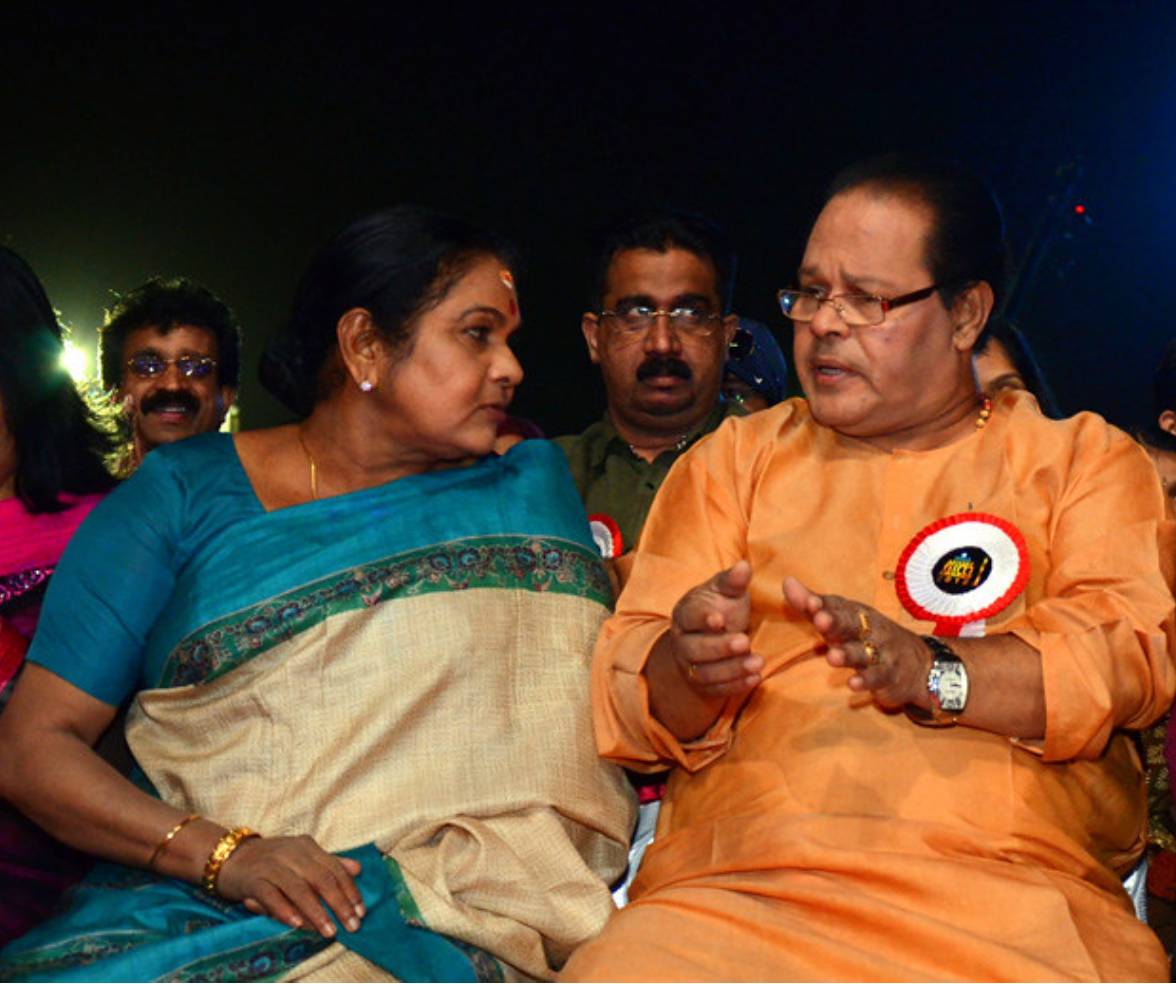  പലപ്പോഴും ജോഡിയായി കെപിഎസി ലളിതയെ നിർമാതാക്കളോട് നിർദേശിച്ചിരുന്നതായി ഇന്നസെന്റ് വെളിപ്പെടുത്തിയിരുന്നു. മലയാള സിനിമയിൽ പകരംവെക്കാനില്ലാത്ത നടിയാണ് കെപിഎസി ലളിതയെന്നായിരുന്നു ഇന്നസെന്റിന്റെ അഭിപ്രായം.