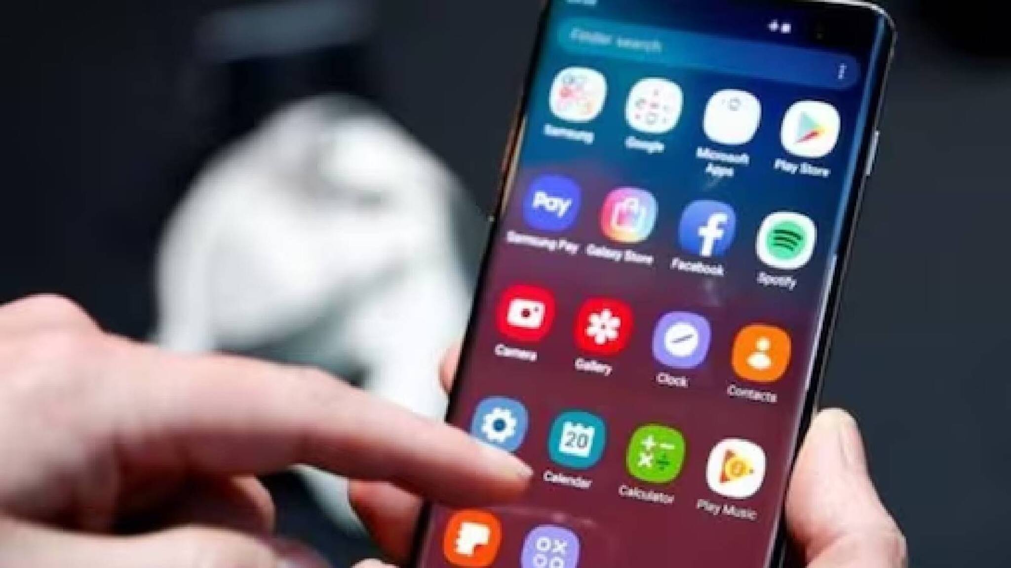 പബ്ലിക് ചാർജറുകൾ ഉപയോഗിച്ചാൽ 'ജ്യൂസ് ജാക്കിംഗ്'