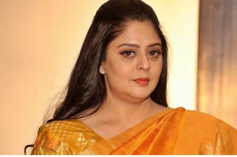  നെറ്റ്ബാങ്ക് അക്കൗണ്ട് ലോഗിൻ ചെയ്താണ് തട്ടിപ്പുകാർ ഒരു ലക്ഷം രൂപ ട്രാൻസ്ഫർ ചെയ്തത്. 20 ഓളം തവണ ഒടിപി വന്നെങ്കിലും അത് ഷെയർ ചെയ്തിട്ടില്ല. ഭാഗ്യവശാൽ അധികം പണം നഷ്ടമായിട്ടില്ലെന്നും താരം കൂട്ടിച്ചേർത്തു.