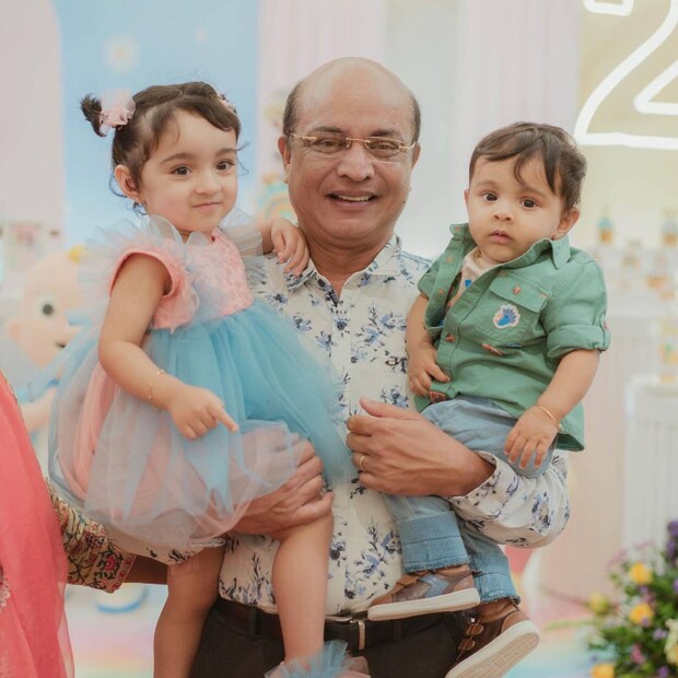  ക്യൂട്ട് ലുക്കില്‍ ഒരു പൂമ്ബാറ്റയെ പോലെ ആണ് നിലയെ ഒരുക്കിയിരിക്കുന്നത്. കൊക്കോമെലോണ്‍ തീം ആണ് പിറന്നാള്‍ ആഘോഷങ്ങള്‍ക്കായി തിരഞ്ഞെടുത്തത്. നിലയുടെ ഡ്രസിന് ചേരുന്ന തരത്തിലായിരുന്നു എല്ലാം ക്രമീകരിച്ചത്.