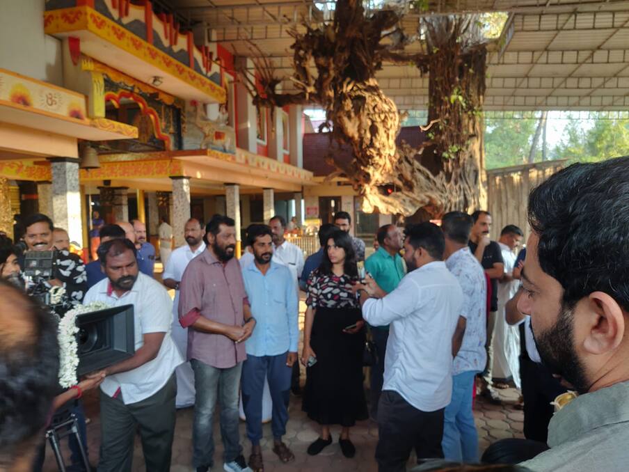  മോഹൻലാൽ, ഈശോ എന്നീ ചിത്രങ്ങൾക്ക് ശേഷം സുനീഷ് വാരനാട് തിരക്കഥയൊരുക്കുന്ന ചിത്രത്തിൽ രാഹുൽ മാധവ്, ധർമജൻ ബോൾഗാട്ടി, സുനിൽ സുഗത, നിർമൽ പാലാഴി,ബാബു അന്നൂർ, ഷുക്കൂർ വക്കീൽ, അനിൽ ബേബി, ചിത്ര ഷേണായി,ഐശ്വര്യ മിഥുൻ കോറോത്ത്, ജിജിന രാധാകൃഷ്ണൻ, ചിത്ര നായർ, ഗീതി സംഗീത തുടങ്ങിയവർ അഭിനയിക്കുന്നു.