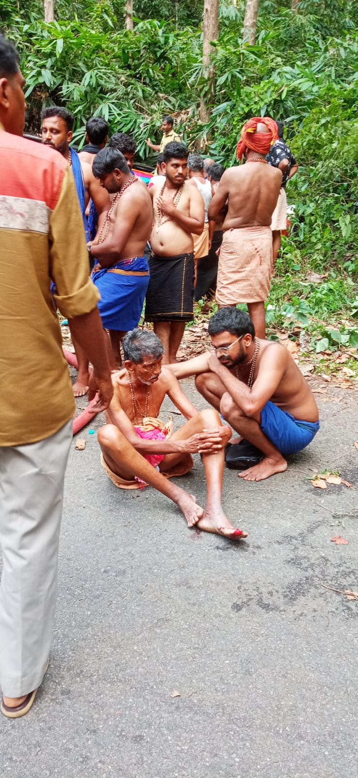  അപകടസ്ഥലത്ത് നിന്നുള്ള ദൃശ്യം