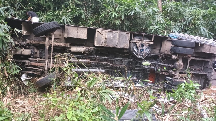  അപകടസ്ഥലത്ത് നിന്നുള്ള ദൃശ്യം