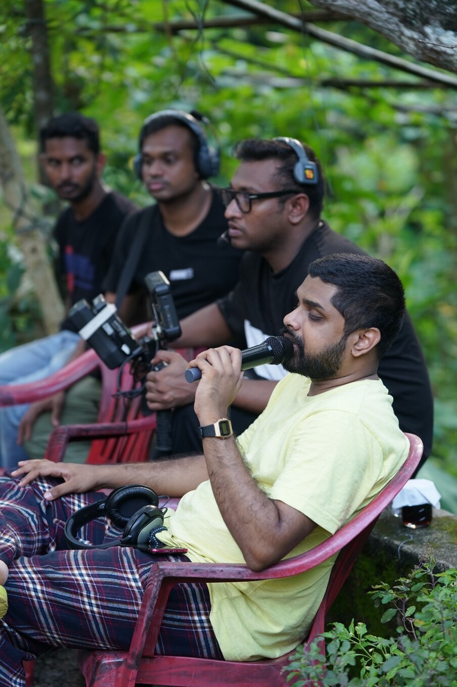  നിശ്ചല ഛായാഗ്രഹണം: സിനറ്റ് സേവ്യര്‍, പോസ്റ്റര്‍ ഡിസൈന്‍: അരുണ്‍ തോമസ്, പി.ആര്‍.ഒ. എ.എസ്. ദിനേശ്, മാര്‍ക്കറ്റിങ്: സ്‌നേക്ക്പ്ലാന്റ്.