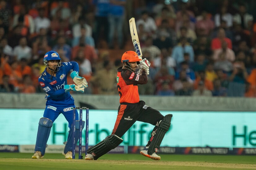 Sunrisers recovered from an ordinary powerplay to take the game deep with the help of opener Mayank Agarwal (48 off 41) and Heinrich Klaasen (36 off 16).