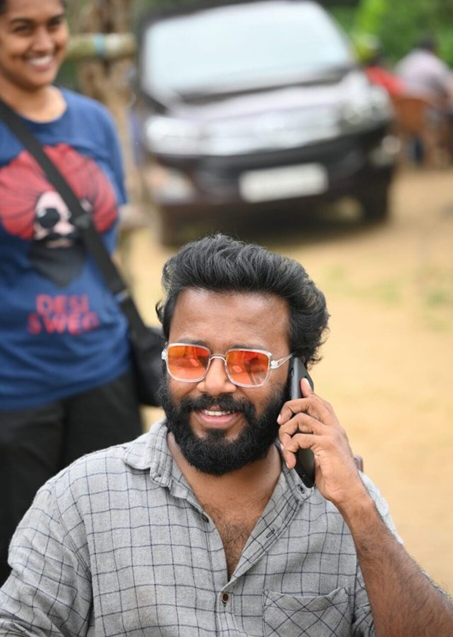  വേറെയും ഒരുപാട് വിഷ്‌ണുമാരുള്ള ഇൻഡസ്ട്രിയാണിത്. നിർമ്മാതാവിനും സംവിധായകനും ആത്യന്തികമായി സിനിമയ്ക്കും കഥാ പാത്രത്തിനും മൂല്യം കൽപ്പിക്കുന്ന അഭിനേതാക്കളെ മാത്രമേ ഇനി സ്വന്തം സിനിമയിൽ വിശ്വസിക്കുന്ന സംവിധായകർക്കും നിർമ്മാതാക്കൾക്കും ആവശ്യമുള്ളൂ എന്ന് ചിന്തിച്ചാൽ തീരാവുന്ന പ്രശ്നമേ ഇന്ന് മലയാള സിനിമയിലുള്ളൂ  എന്നാണ് അഭിലാഷ് പറഞ്ഞത്.