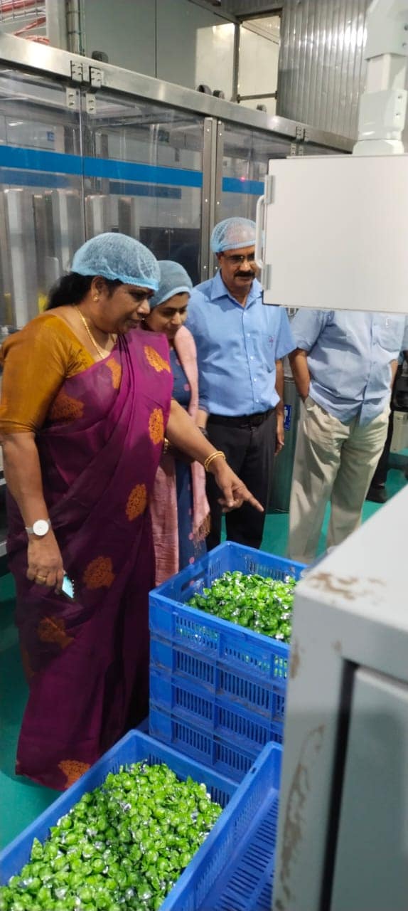 പശുക്കളിലെ ഭ്രൂണമാറ്റ സാങ്കേതികവിദ്യ കേരളത്തിൽ വ്യാപിപ്പിക്കുന്നത്, കൊല്ലം ജില്ലയിൽ ഒരു ആധുനിക ഡയറി പ്ലാന്റ് സ്ഥാപിക്കുന്നത്, കേരള സർക്കാരിന്റെ കന്നുകാലി വികസന ബോർഡിന്റെ വിവിധ പദ്ധതികളുമായി ദേശീയ ക്ഷീര വികസന ബോർഡ് യോജിച്ചു പ്രവർത്തിക്കുന്നത്, തുടങ്ങിയ വിവിധ വിഷയങ്ങളിൽ ദേശീയ ക്ഷീരവികസന ബോർഡ് ചെയർമാനുമായി നടത്തിയ ചർച്ചയിൽ ധാരണയായി.