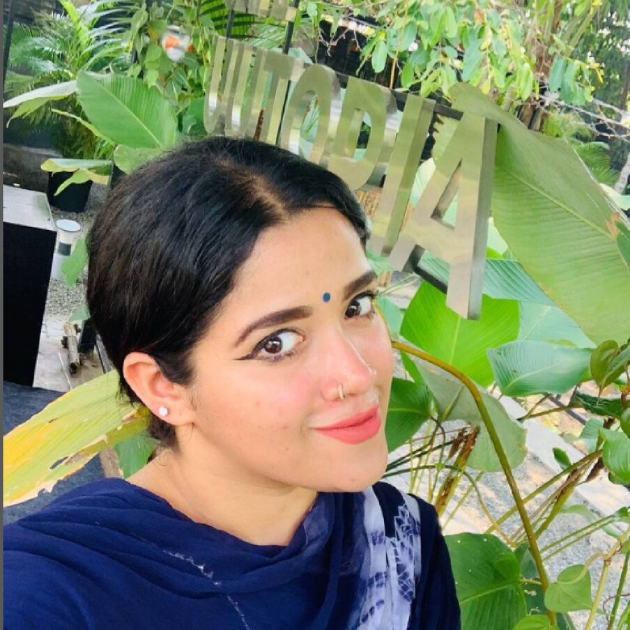  'ഒരു സംരംഭകയാകാനുള്ള വെല്ലുവിളി നിറഞ്ഞ തീരുമാനത്തിൽ എന്നെ പിന്തുണച്ചതിന് എന്റെ മാതാപിതാക്കളോട് ഞാൻ നന്ദി പറയുന്നു! ഇന്ന് ഞാൻ ഈ പോസ്റ്റ് എഴുതുമ്പോൾ, അച്ഛൻ ഞങ്ങളോടൊപ്പമില്ല, പക്ഷേ എനിക്ക് എന്റെ അച്ഛനുമായി എണ്ണംപറഞ്ഞ സന്തോഷകരമായ ഓർമ്മകളുണ്ട്...