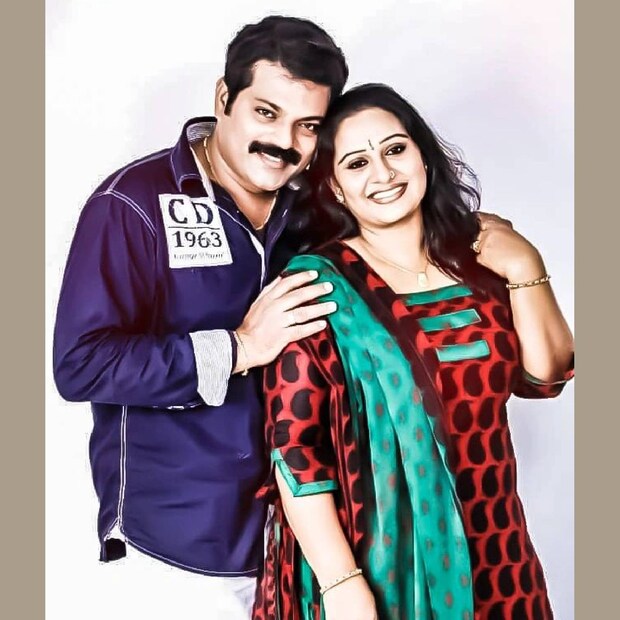  ദുൽഖറിനും ഇതൊരു വെല്ലുവിളി നിറഞ്ഞ കഥാപാത്രമായിരിക്കും എന്ന് മനോജ്. എത്രയും വേഗം അങ്ങനെയൊരു സിനിമ സാധ്യമാകട്ടെ എന്ന പ്രതീക്ഷയും മനൂസ് വിഷൻ എന്ന യൂട്യൂബ് ചാനലിൽ പങ്കിട്ട വീഡിയോയിൽ പറയുന്നു