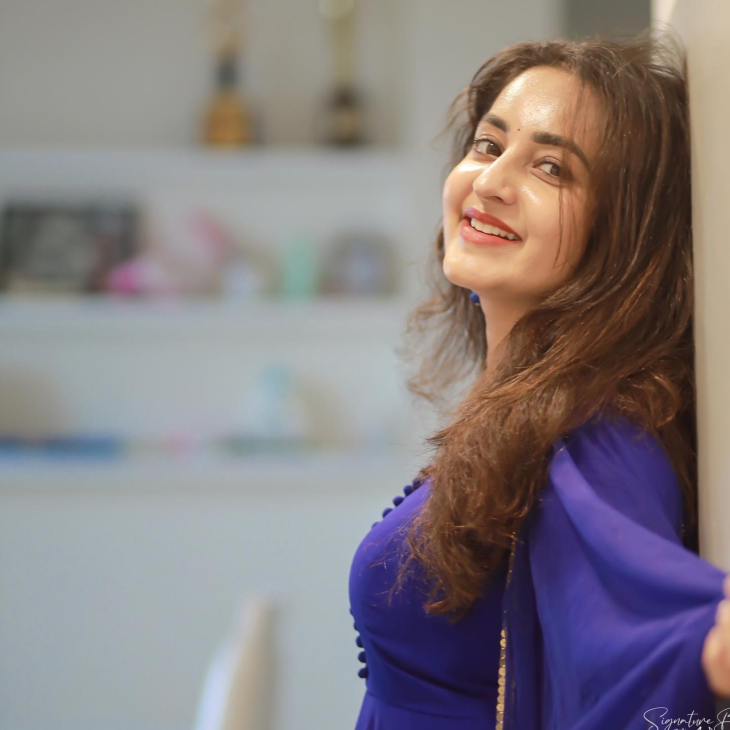  ഭാമയുടെ പുതിയ ചിത്രങ്ങളിൽ ഏറിയാൽ മകളോ മറ്റു ബന്ധുമിത്രാദികളോ മാത്രമേയുള്ളൂ. അരുൺ ഇല്ല. പക്ഷെ എടുത്തുമാറ്റി എന്ന് പറയപ്പെട്ട സ്ഥാനത്തേക്ക് ആ പഴയ ഓർമ്മകൾ മടങ്ങിയെത്തിക്കഴിഞ്ഞു