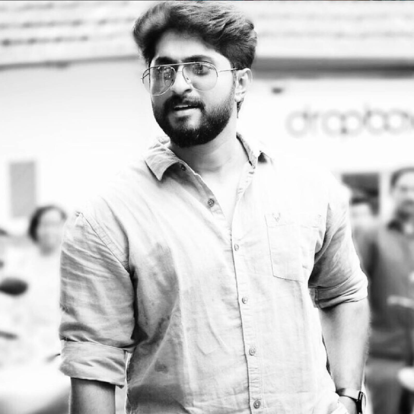  ലഹരി ഉപയോഗം ശരീരം നശിപ്പിക്കുകയും, മാനസിക നിലയെ ബാധിക്കുകയും ചെയ്യും എന്ന് ധ്യാൻ ശ്രീനിവാസൻ. അത് മനസിലാക്കിയാണ് ലഹരിയുടെ പിടിയിൽ നിന്നും മോചിതനായത്. കോളേജ് കാലത്തായിരുന്നു ലഹരി ഉപയോഗം ഉണ്ടായതെന്നും ധ്യാൻ