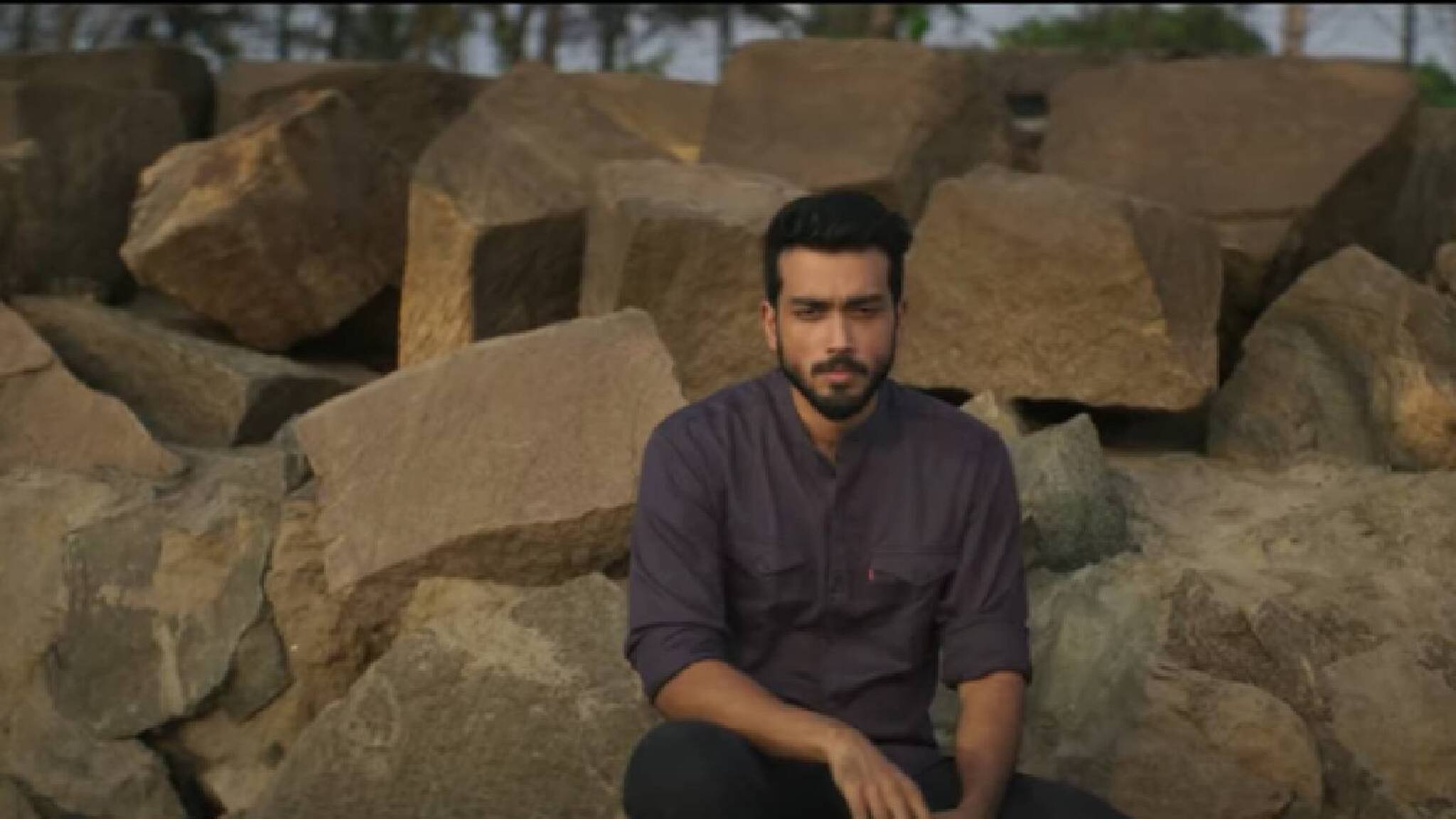 Rajni teaser | കാളിദാസ് ജയറാമിന്റെ മനസിലെന്താണ്? 'രജനി' ടീസർ പുറത്തിറക്കി ദുൽഖർ സൽമാൻ