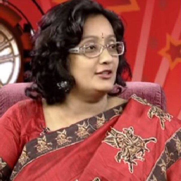  മാനസിക രോഗത്തിന് അടിമയാണെന്നത് മുതൽ മയക്കുമരുന്നിന്റെ സ്വാധീനത്തിലാണ് അവരെന്നും റിപ്പോർട്ടുകളുണ്ടായി. അടുത്തിടെ അവരുടെ വീടിനു തീപിടിച്ചത് വലിയ വാർത്തയായിരുന്നു. ഈ വേള കനകയെ നേരിൽക്കണ്ട മാദ്ധ്യമപ്രവർത്തകയുടെ അനുഭവം പ്രസിദ്ധീകരിച്ചു വന്നു. ചെന്നൈ ആർ.എ. പുരത്തെ അടച്ചിട്ട വീട്ടിൽ എത്തുമ്പോൾ കനകയുടെ ഉച്ചത്തിലെ സംസാരമാണ് അവരെ തുടക്കത്തിൽ സ്വീകരിച്ചത് (തുടർന്ന് വായിക്കുക)