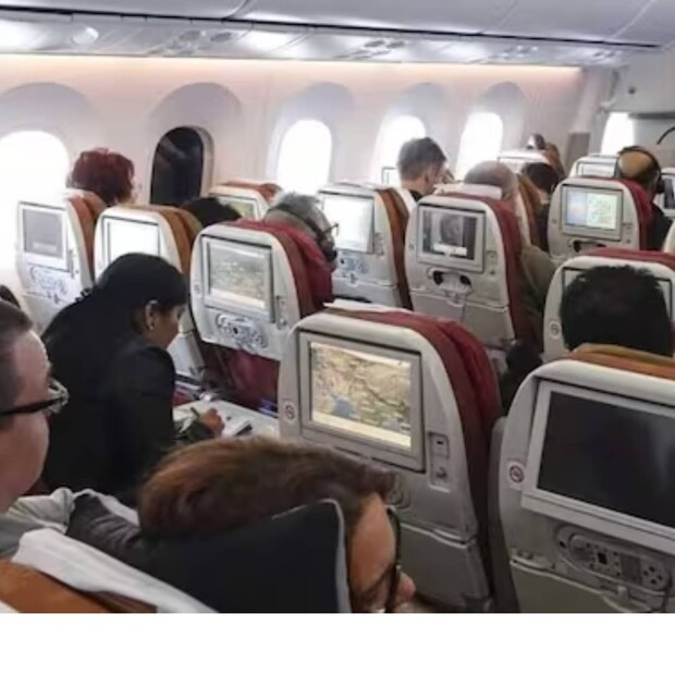 Crime news, Harassing Air Hostess, Air Hostess, Flight, Mumbai, Muscat, വിമാനം, എയർഹോസ്റ്റസ്, വിസ്താര വിമാനം, നഗ്നത പ്രദർശനം