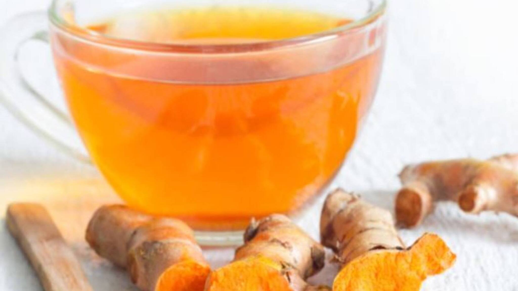 വെള്ളത്തിൽ ഒരു നുള്ള് മഞ്ഞൾ ചേർത്ത് ദിവസവും കുടിക്കൂ; വണ്ണം കുറയ്ക്കാം, പ്രതിരോധ ശേഷി കൂട്ടാം