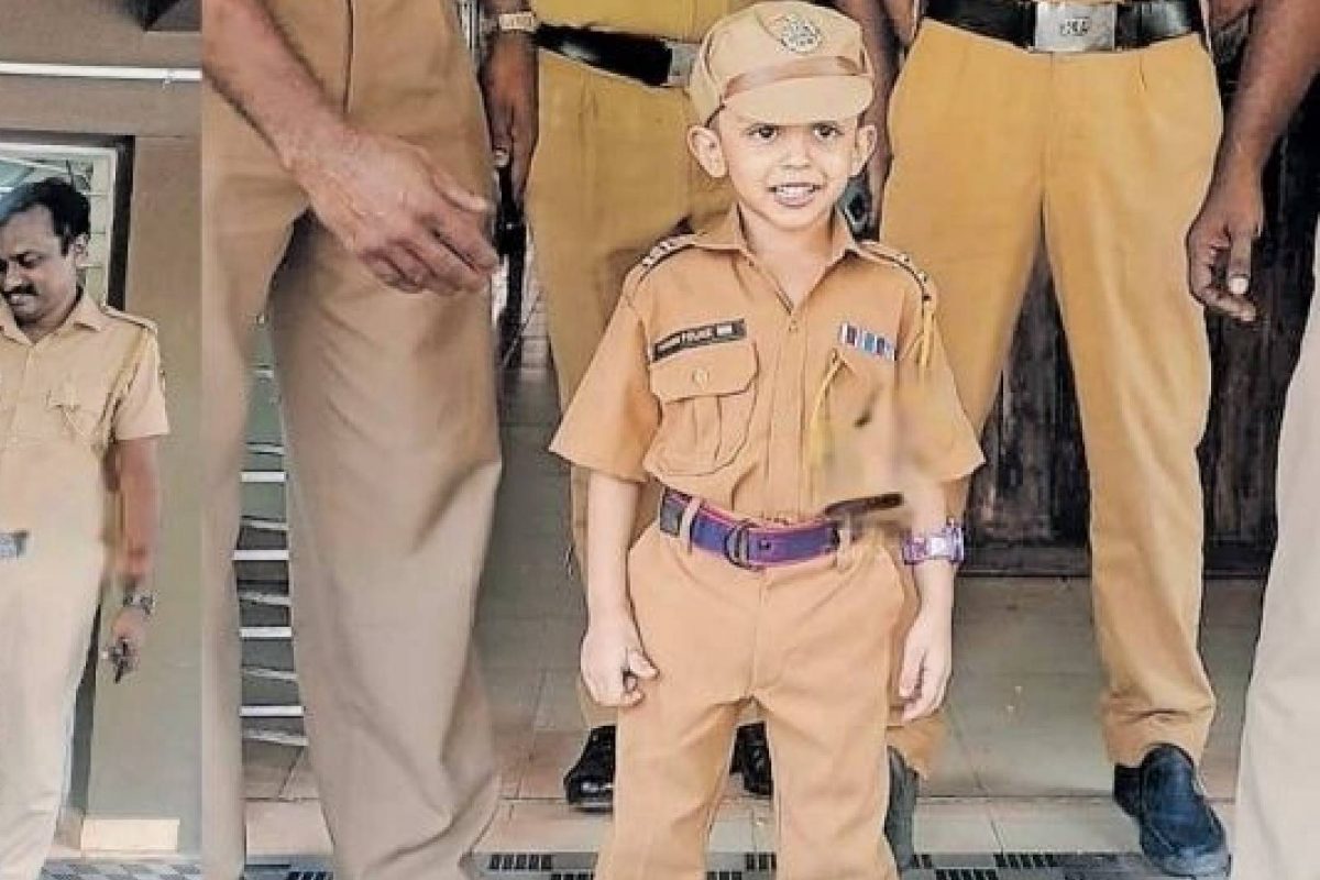 പോലീസ് വേഷത്തില്‍ അഞ്ചാം ജന്മദിനം സ്റ്റേഷനിലെത്തി കേക്ക് മുറിച്ച് ആഘോഷിച്ച്  'അബ്രു പോലീസ്' ; ഒപ്പം സ്നേഹസല്യൂട്ടും
