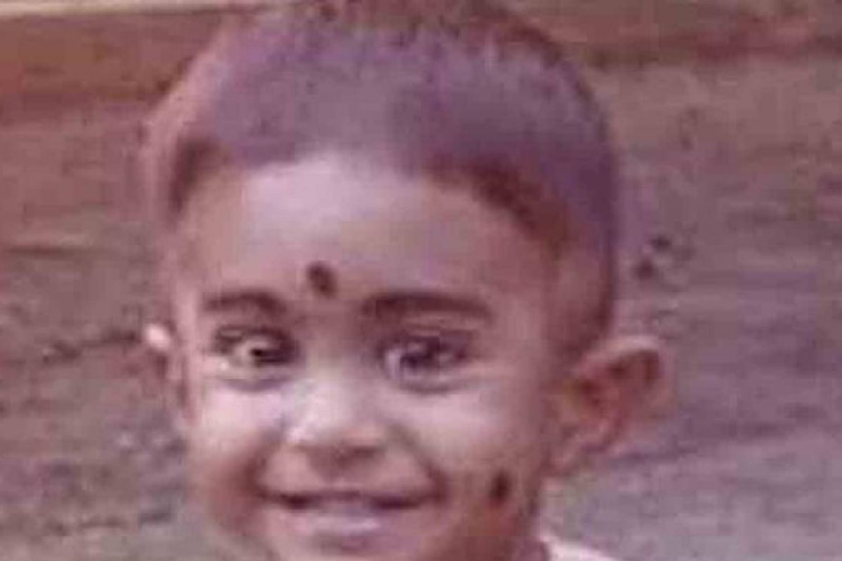 തൃപ്പൂണിത്തുറയിൽ അമ്മയോടൊപ്പം നടന്നു പോകുന്നതിനിടെ കാറിടിച്ച് രണ്ടര വയസുകാരൻ മരിച്ചു; കാർ ഡ്രൈവർ അറസ്റ്റിൽ