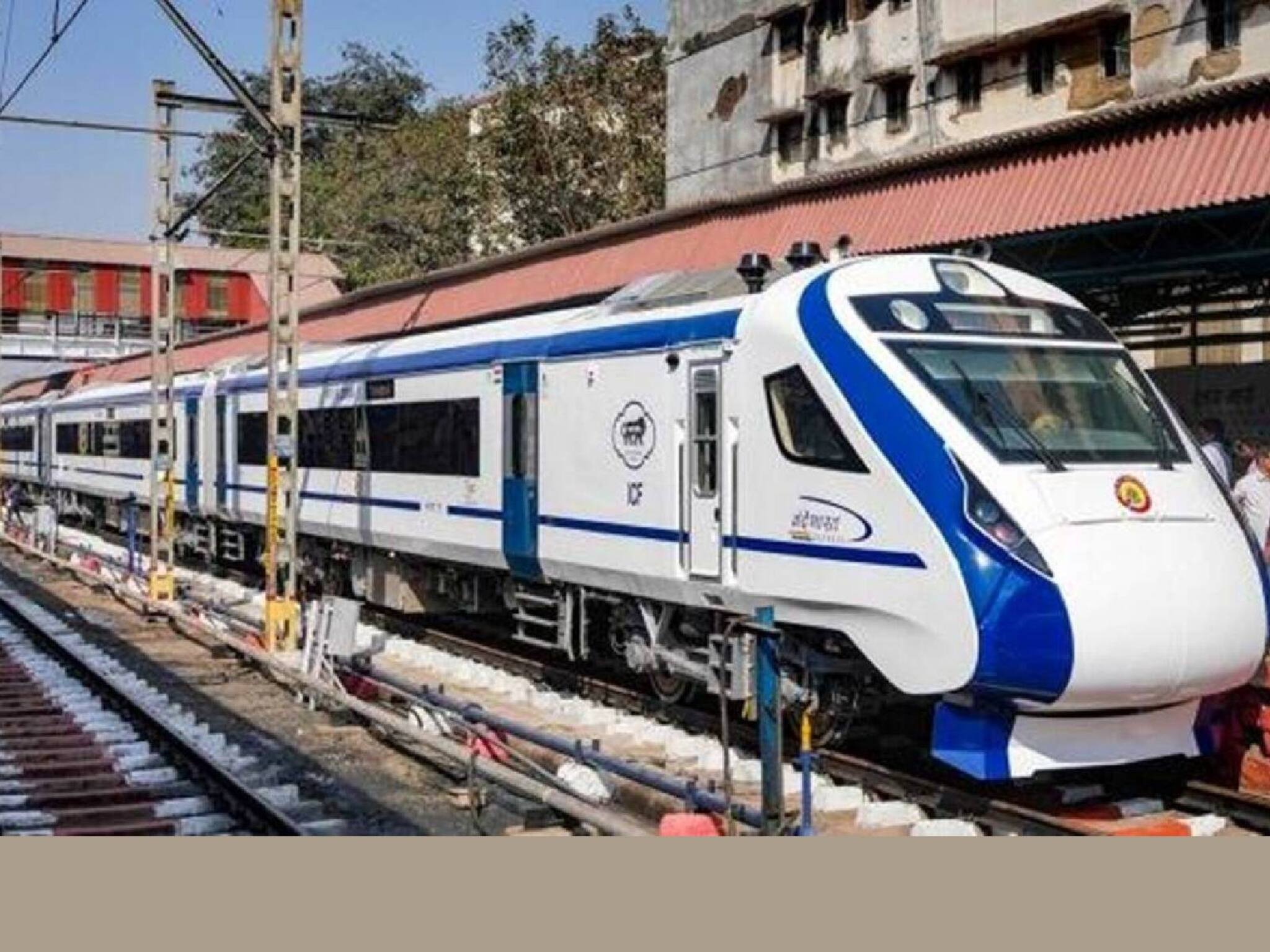 വന്ദേഭാരത്  കേരളത്തിൽ പരീക്ഷണ ഓട്ടം നടത്തിയ ദിവസത്തിന്  ഇന്ത്യൻ റെയില്‍വേയിലെന്ത് പ്രത്യേകത?