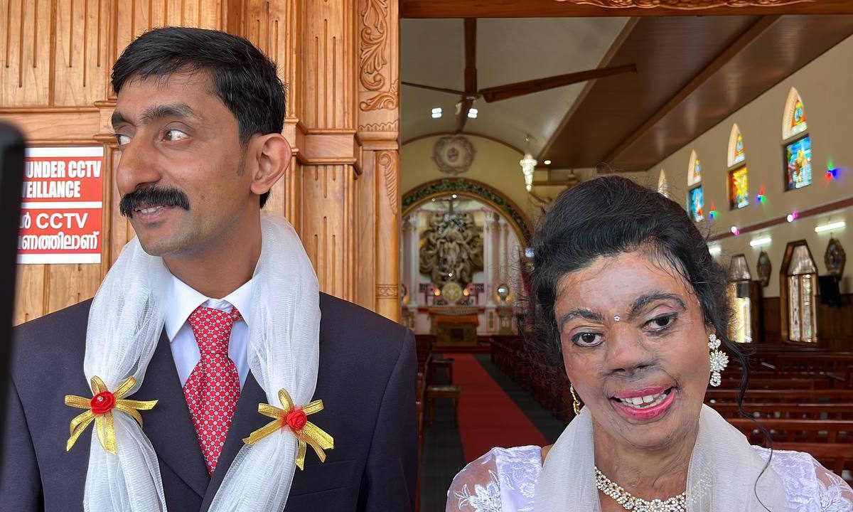  ജീവിതത്തിലേക്ക് തിരിച്ചുവരാനമുള്ള ശ്രമത്തിലായി പിന്നീട് സൂസന്‍. സമൂഹമാധ്യമങ്ങളില്‍ സൂസന്‍ പങ്കുവെച്ച വീഡിയോകള്‍ വലിയ രീതിയില്‍ ശ്രദ്ധിക്കപ്പെട്ടു. 8 മാസം  മുന്‍പ് ഫേസ്ബുക്കിലൂടെ സന്ദീപിനെ പരിചയപ്പെട്ടു. സൗഹൃദം പിന്നീട് പ്രണയത്തിലേക്കും വിവാഹത്തിലേക്കും നയിച്ചു. തനിക്ക് ഒരു വിവാഹ ജീവിതം ഉണ്ടാകില്ലെന്ന് കരുതിയിരുന്നപ്പോഴാണ് സന്ദീപ് സൂസനോട് വിവാഹ അഭ്യര്‍ഥന നടത്തുന്നത്.