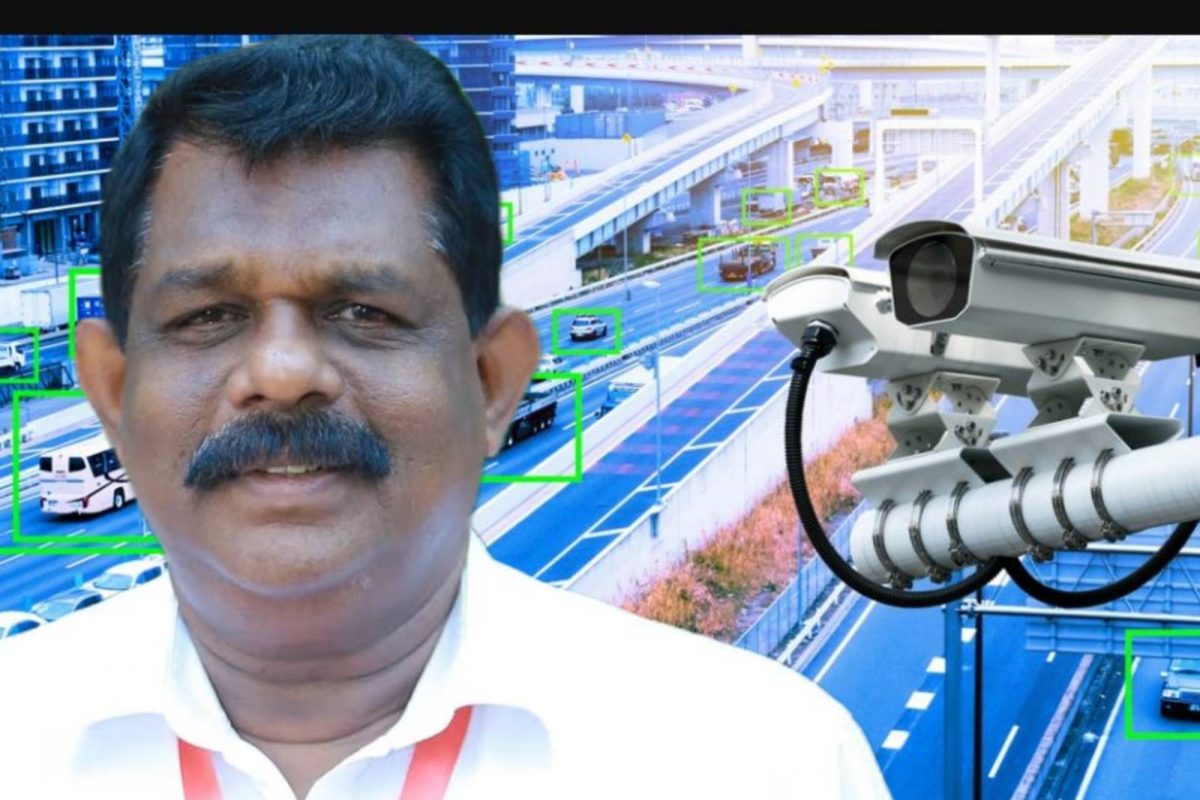  കുട്ടികളായാലും രണ്ടില്‍ കൂടുതല്‍ ആളുകള്‍ ഇരുചക്രവാഹനങ്ങളില്‍ യാത്ര ചെയ്താല്‍ പിഴ ഈടാക്കുമെന്ന് മന്ത്രി പറഞ്ഞു